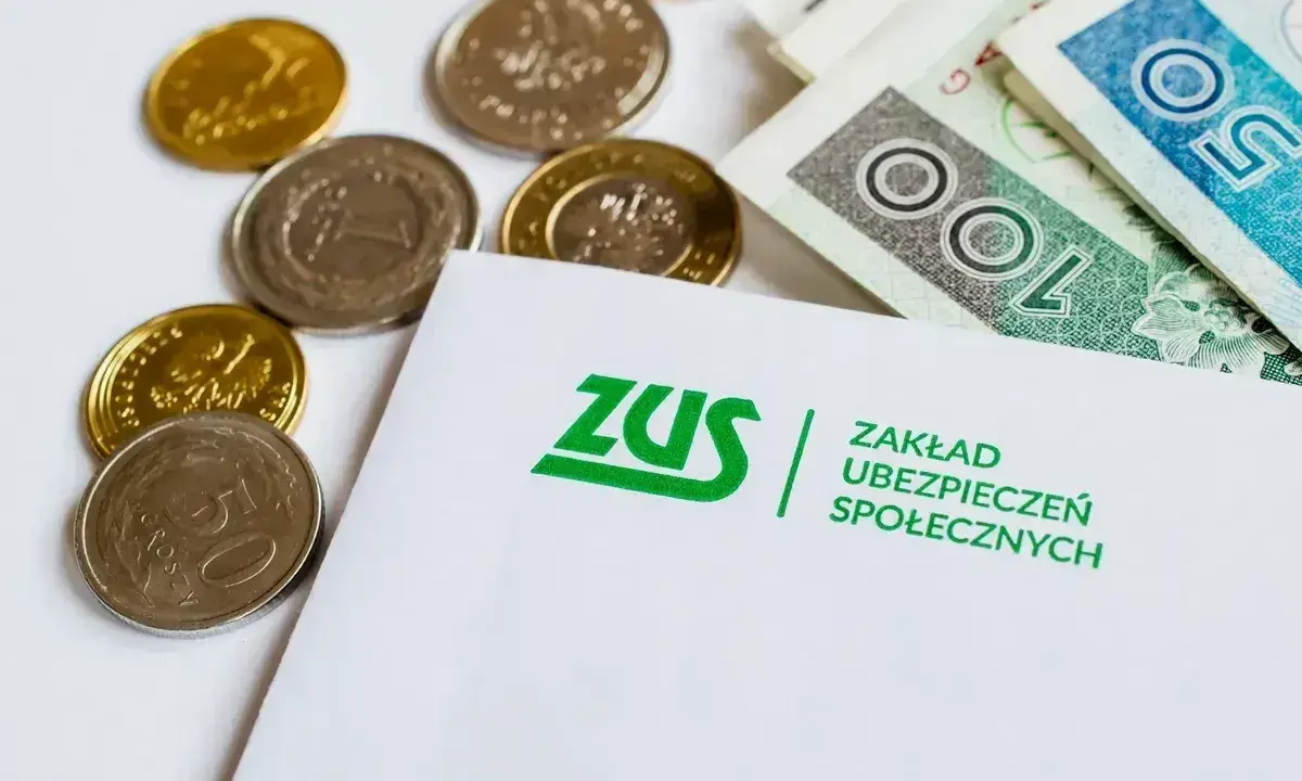 ZUS i pieniądze: monety i banknoty. Zastanawiasz się, ile można dorobić do renty?